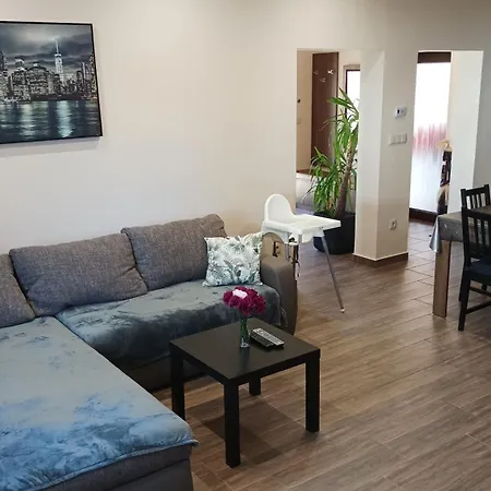 Διαμέρισμα Elza Apartman